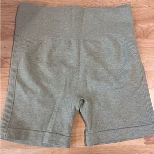 Olive Green Women's High-Waisted  booty lifting Shorts size Medium NO BRAND